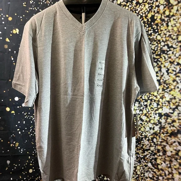 V neck - Picture 3 of 3